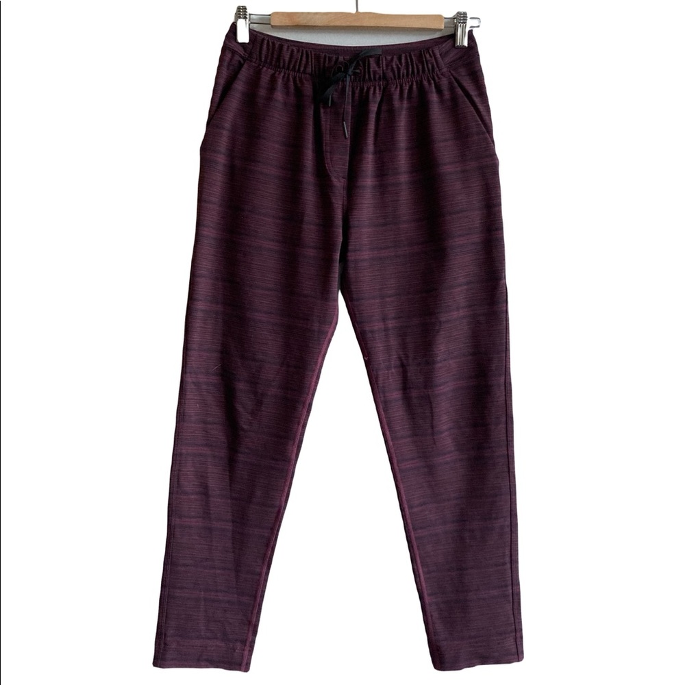LULULEMON | plum jogger style pant